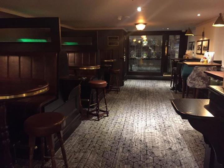 The George Hotel Wetherspoon Brecon Zewnętrze zdjęcie